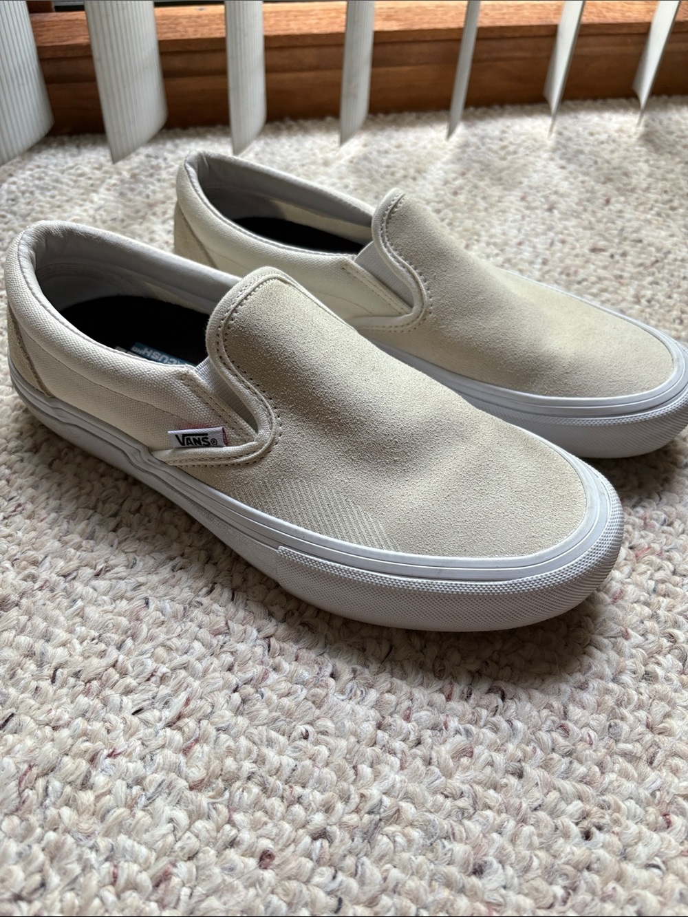 Vans Pro Men 7/Wom 9 Cream Suede Slip-Ons with Ultra Cush